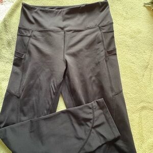 ZYIA Light N Tight Pocket Leggings
